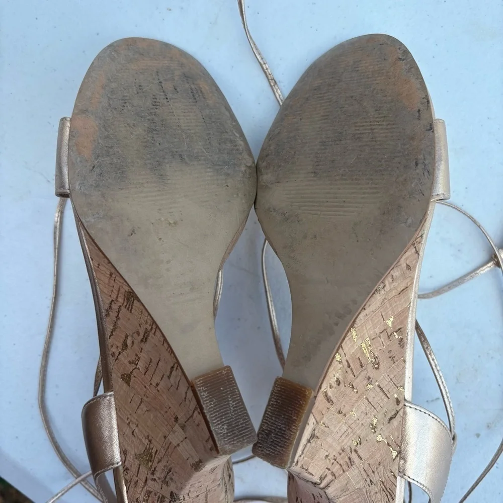 Lilly Pulitzer Aria Wedge Sandals Metallic Gold Cork Heels Size 8.5